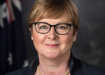 Linda Reynolds