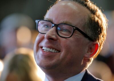Qantas Smiles: shareholders and executives grin, customers and staff grit their teeth