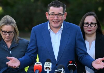 EY in public eye: Dan Andrews backs expert on Grand Prix, rejects expert on Commonwealth Games