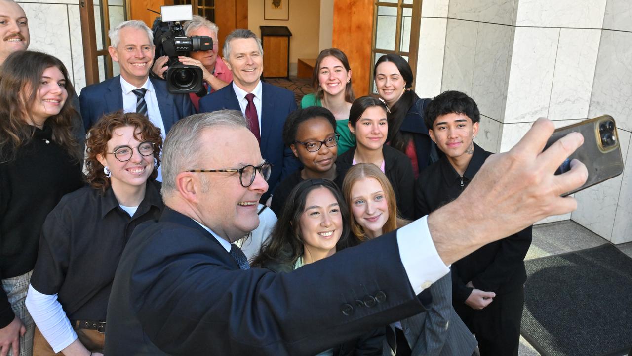 ANTHONY ALBANESE HECS DEBT STUDENTS