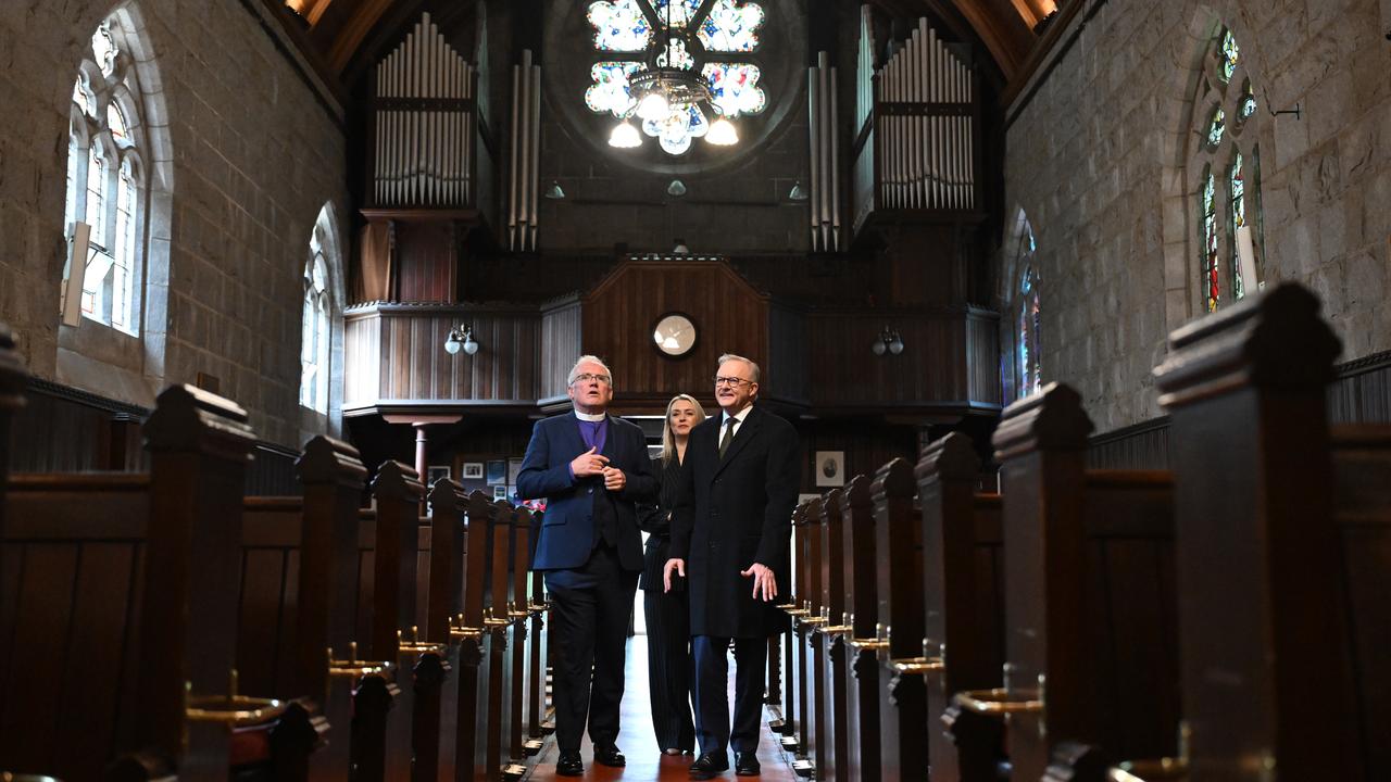 Anthony Albanese and Jodie Heydon with Reverend Kenneth Mackenzie