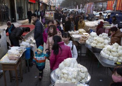 China to raise household consumption ‘significantly’