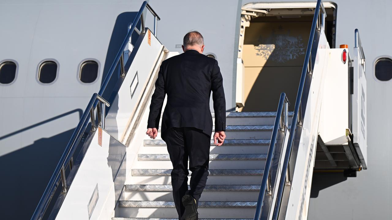 Anthony Albanese boarding a plane