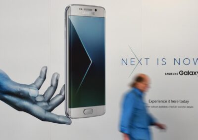 Free phones for some in Samsung triple-zero ‘debacle’