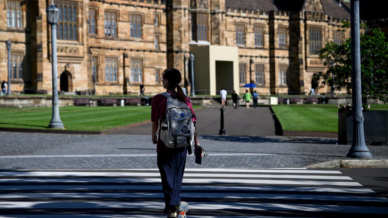 Students at the University of Sydney, Camperdown campus