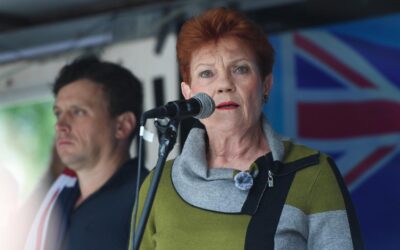 Hanson flies south to fire up anti-immigration mob