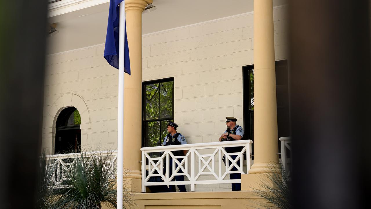 Police at NSW parliament (file)