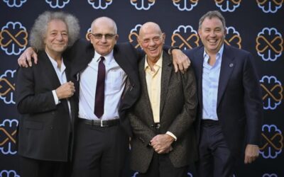 Philanthropy at war. Raising money for weapons … and medical research too