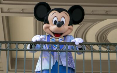 Disney invests $1b in OpenAI, deal licenses characters