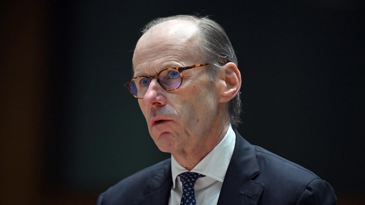 Ex-CEO Shayne Elliott