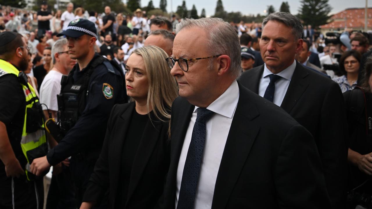 BONDI VIGIL AND COMMEMORATION
