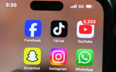 Breaking the social media addiction cycle as adults