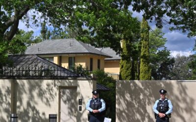 Prime minister returns to The Lodge after bomb threat