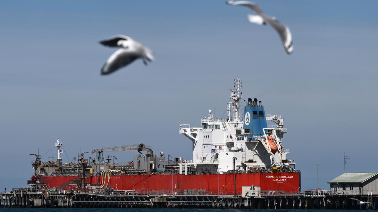 Crude oil tanker in Geelong (file)