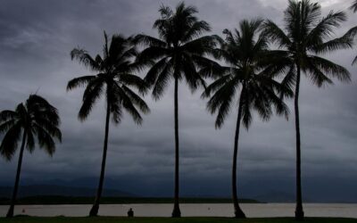 Towns ‘prepare for the worst’ as cyclone bears down