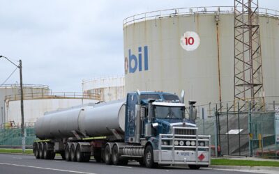 Truckies want cash payments, slash in road user charge