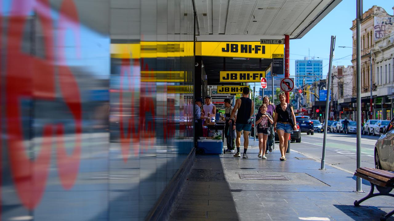 Shoppers in Melbourne (file)
