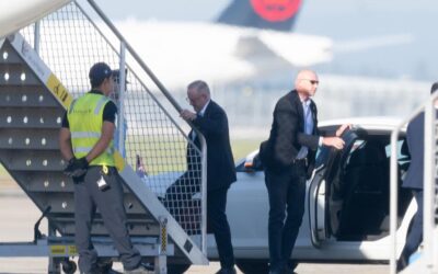 Albanese seeks out fuel supply deal in Singapore visit