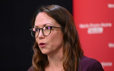 Economic hawks eye restraint in pre-election budget