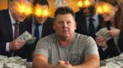 Former BHP coal miner Simon Turner (centre)
