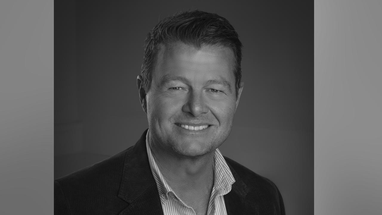 Glenn Dobson