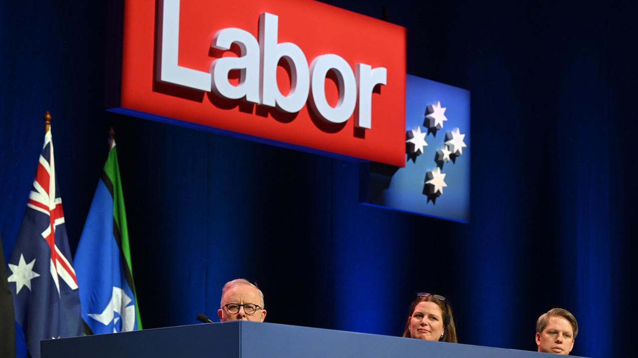 Labor signage at the conference
