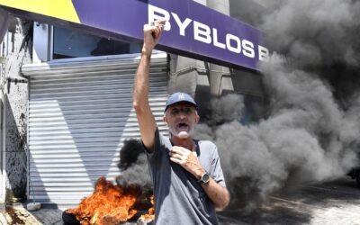 Lebanese bank customers protest over frozen savings