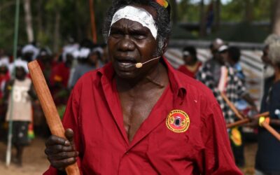 Rock star Elder hails Gove mining closure as land win