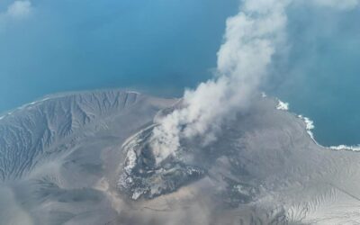 Indonesia’s erupting volcano halts thousands of flights